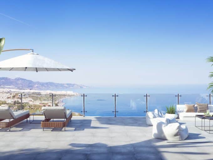Nieuwbouw luxe appartementen met panoramisch frontaal zeezicht in Nerja