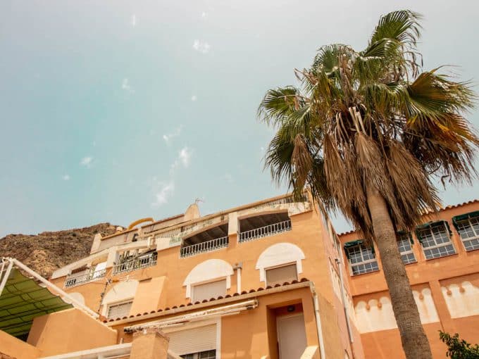 Ruim dakappartement met zeezicht in Aguadulce, Almería