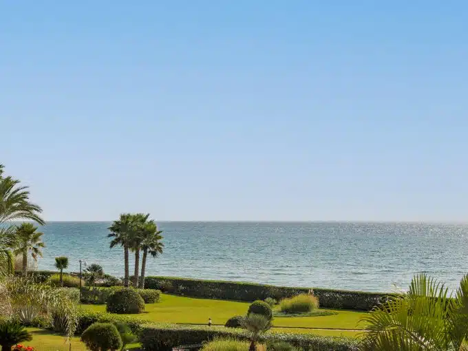 Luxueus leven, eerste strandlijn, Marbella