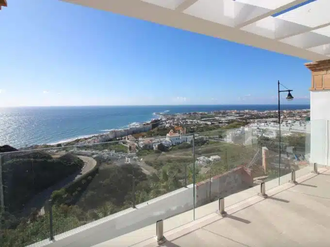 Nieuwbouw woningen met panoramisch zeezicht in Torrox