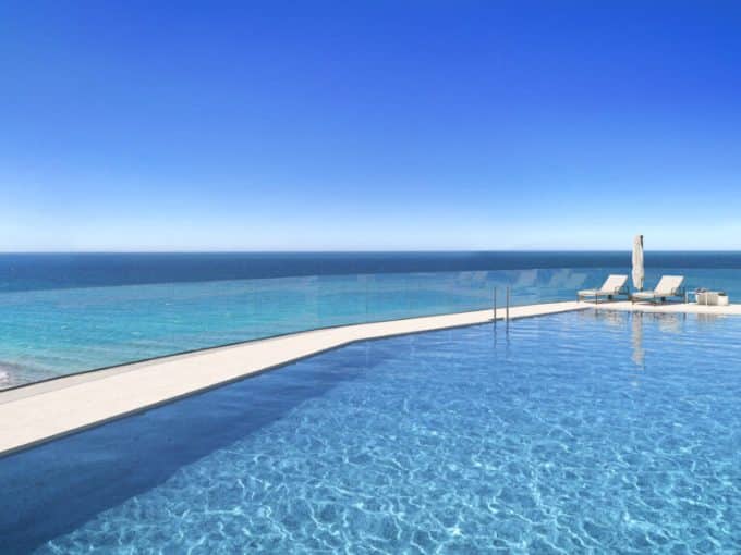 Design houses with panoramic sea views nearby Torre del Mar