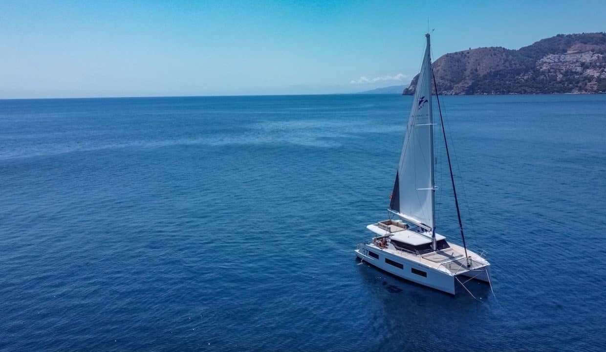 Catamarán LGL-13